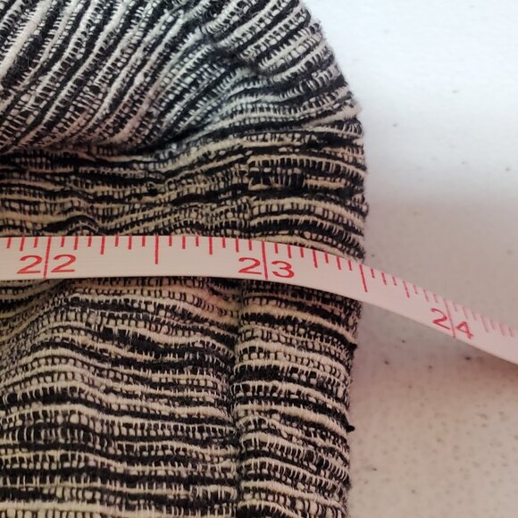 #245 Chico's Grey Subtly Striped Button-Down Dress Shirt Size 3 (16) - Picture 6 of 8